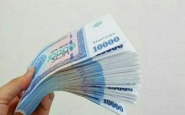 Узбекистанцы стали больше тратить наличные деньги 