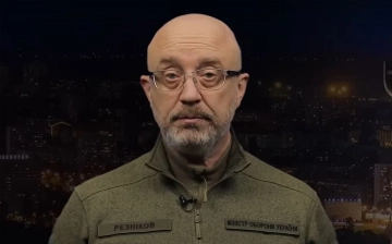 Министр обороны Украины назвал сроки введения военного положения в России и предупредил о закрытии границ — видео