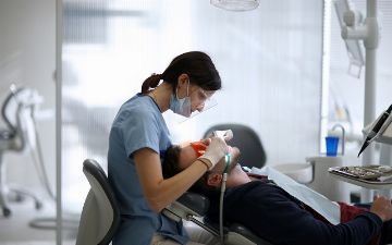Узбекский стоматолог рассказал, в каких случаях нужно без сомнения удалять зуб