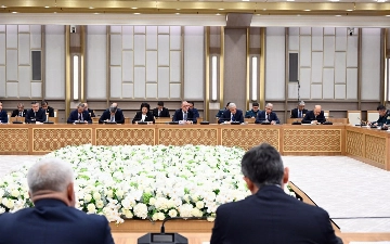 Президент поручил МВД сформировать список дорог, на которых можно пересмотреть скоростные ограничения