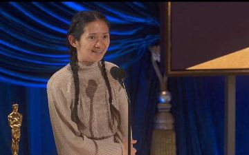 В Китае запретили писать о победе Хлои Чжао на «Оскаре» 