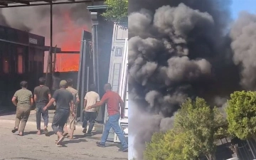 В Намангане произошел крупный пожар на рынке стройматериалов