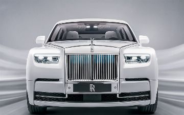 Rolls-Royce представил обновленный роскошный седан Phantom