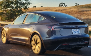 На дорожных тестах заметили Tesla Model 3 без зеркал и с новыми камерами