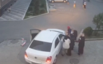 В Андижане водитель Cobalt наехала на маленьких детей