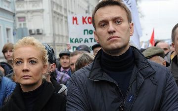 Жена Навального обратилась к Путину с «требованием» разрешить транспортировку её мужа в Германию