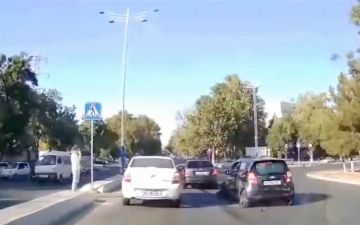 В Ташкенте парень протаранил машины пытаясь ехать «шашками»