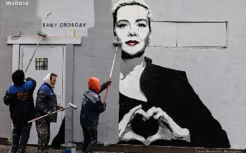 В Петербурге появилось граффити с осуждённой на 11 лет Марией Колесниковой