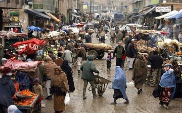 Жители Кабула жалуются на рост цен и дефицит лекарств