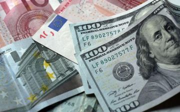 Курс доллара на выходные в Узбекистане - повысился