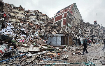 Число жертв землетрясения в Турции приблизилось к 3 000