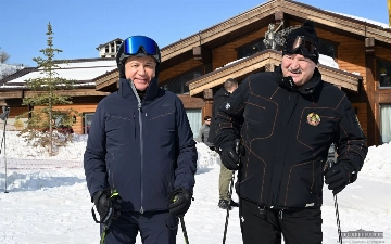 Мирзиёев и Лукашенко покатались на лыжах в «Амирсое»