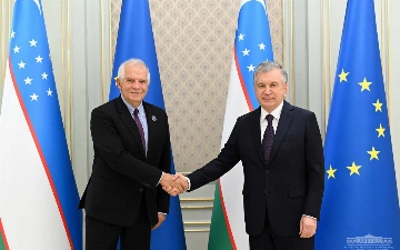 Мирзиёев обсудил партнерство с главой дипломатии Евросоюза