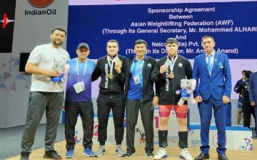 Тяжелоатлеты из Узбекистана отметились 13 медалями на ЧА