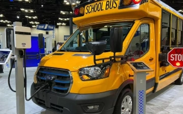 Ford представил свой первый полностью электрический школьный автобус