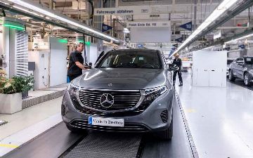 Mercedes представил электрокроссовер EQS