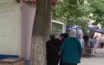 В Фергане продавщица золота вместе с сестрами устроили самосуд над женщиной — видео