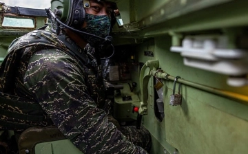 К Тайваню приблизились свыше 40 самолетов и кораблей Китая