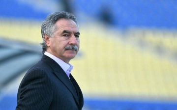 Вадим Абрамов освобожден от должности главного тренера сборной Узбекистана по футболу