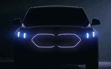 BMW показал следующее поколение X2 с подсветкой радиаторной решетки