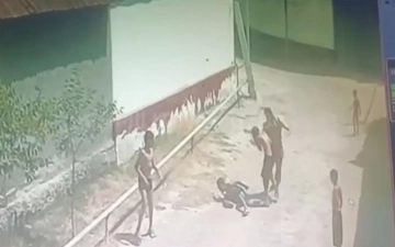 В Андижане мужчина жестоко избил ребенка