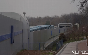 Toshkentda 19 yoshli yigit oʻzini metro poyezdi tagiga tashladi