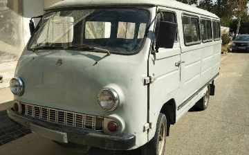 В Узбекистане продают советский возрастной минивэн по цене премиального электромобиля