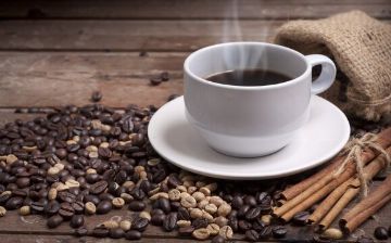 Ученые смогли вырастить кофе «в пробирке»: сможет ли он заменить натуральный?