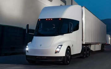 Электрические грузовики Tesla Semi отзывают из-за брака