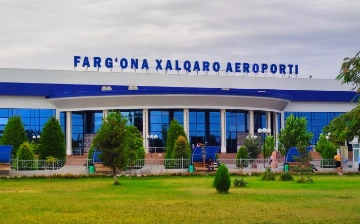 Таможенников международного аэропорта Ферганы задержали за крупные махинации