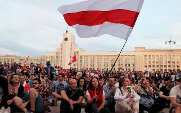 Макрон поддержал протесты в Беларуси