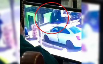 В Ташкенте стоящего на обочине человека сбил автобус