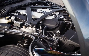 Aston Martin оставит старый мотор V12 для следующего поколения DBS
