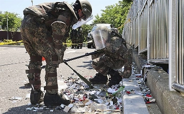 КНДР отправила в Южную Корею еще 600 воздушных шаров с мусором