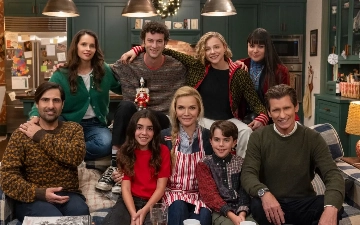 Мишель Пфайффер сбегает от семьи в фильме Oh. What. Fun