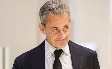 Николя Саркози освободят из тюрьмы под судебный контроль