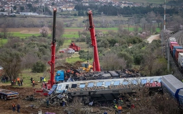 Число жертв железнодорожной катастрофы в Греции приблизилось к 60 