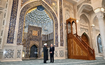 Шавкат Мирзиёев посетил новый комплекс Имама Бухари в Самарканде