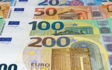 В Узбекистане взлетели курсы евро и фунта