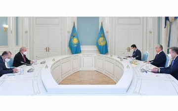Президент Казахстана встретился с главой МИДа Узбекистана