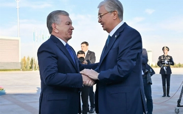 Мирзиёев созвонился с Токаевым