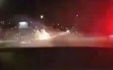 В Воронеже водитель с котом на пассажирском сиденье обстрелял полицейских из фейерверка (видео)