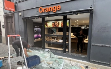Во французском Марселе протестующие разгромили магазины на €100 млн