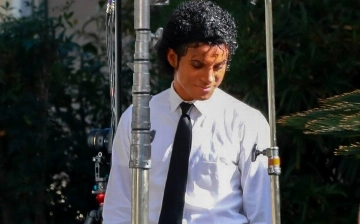Племянник Майкла Джексона появился в культовой куртке певца