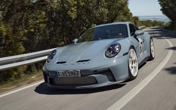 Porsche презентовал автомобиль на механике почти за $300 000
