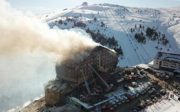 Число жертв пожара на горнолыжном курорте в Турции превысило 60