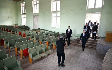 Shavkat Mirziyoyev og‘ir toifadagi Sho‘rariq mahallasini borib ko‘rdi