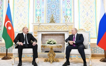 Путин и Алиев встретились в Душанбе: президенты обсудили крушение самолета AZAL