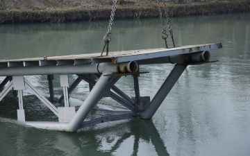 В хокимияте Наманганской области прояснили причину обрушившегося пешеходного моста