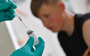 Стало ясно, сколько детей в Узбекистане вакцинировались от коронавируса за вчерашний день — статистика